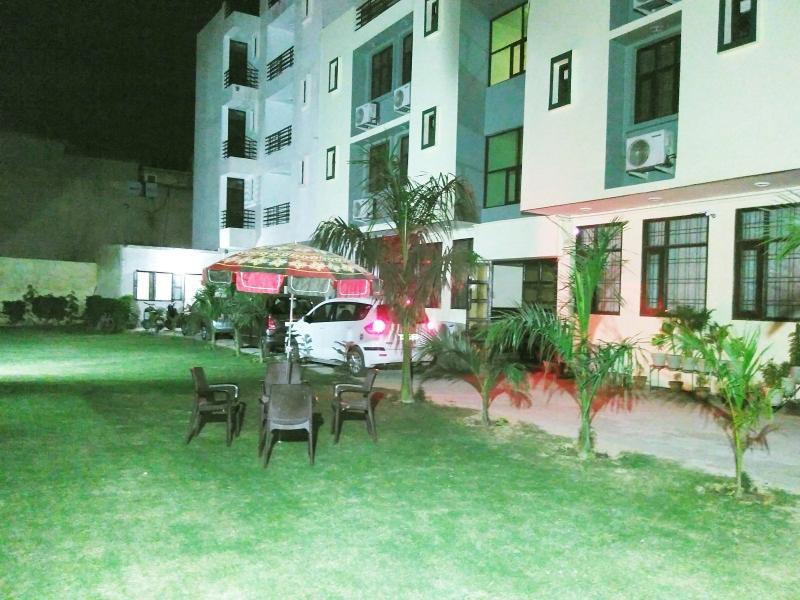 Airport Hotel Olive&Blue Neu-Delhi Exterior foto
