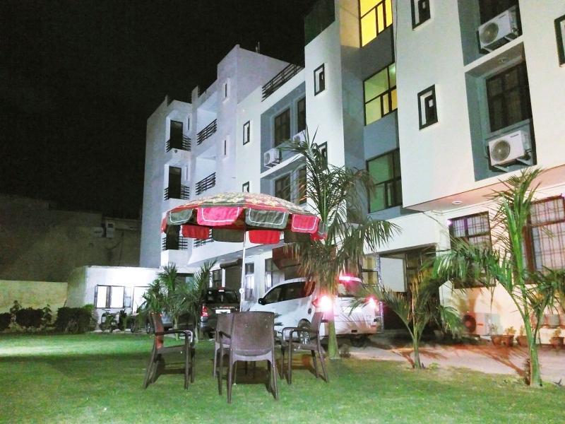 Airport Hotel Olive&Blue Neu-Delhi Exterior foto