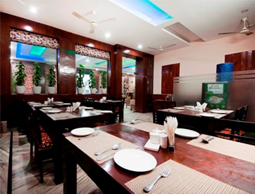 Airport Hotel Olive&Blue Neu-Delhi Exterior foto