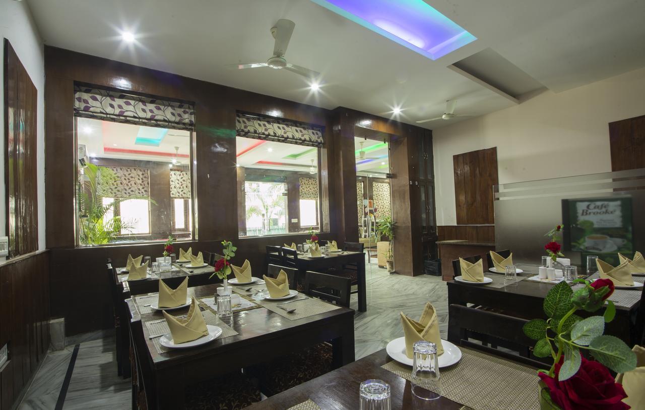 Airport Hotel Olive&Blue Neu-Delhi Exterior foto