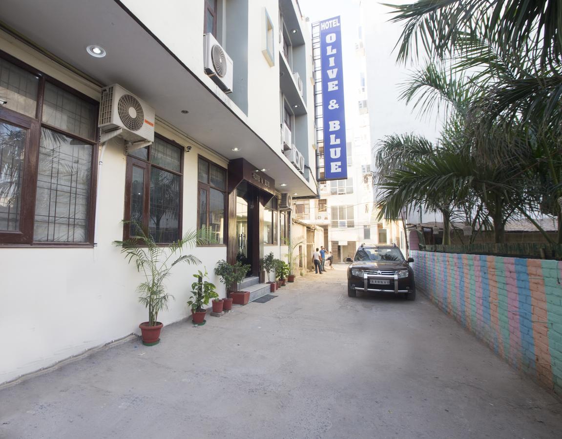 Airport Hotel Olive&Blue Neu-Delhi Exterior foto