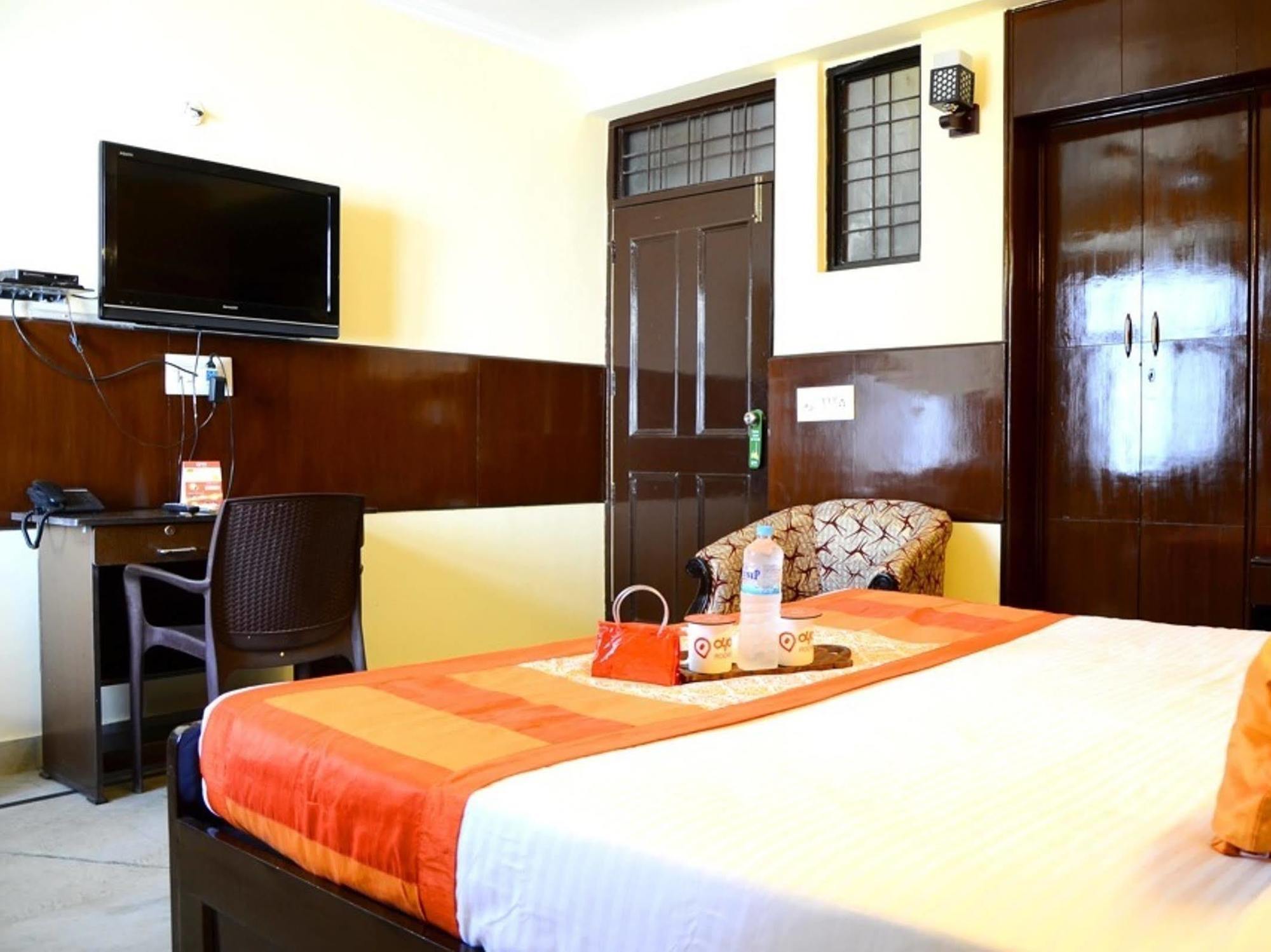 Airport Hotel Olive&Blue Neu-Delhi Exterior foto