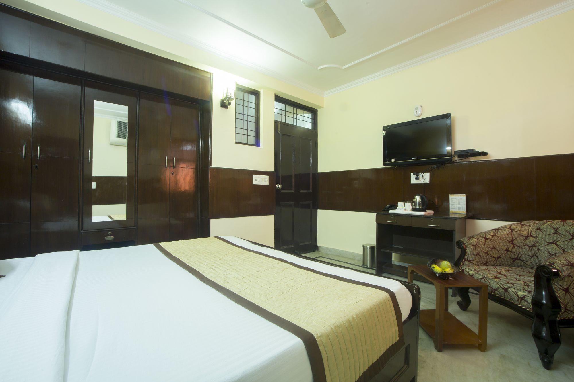 Airport Hotel Olive&Blue Neu-Delhi Exterior foto